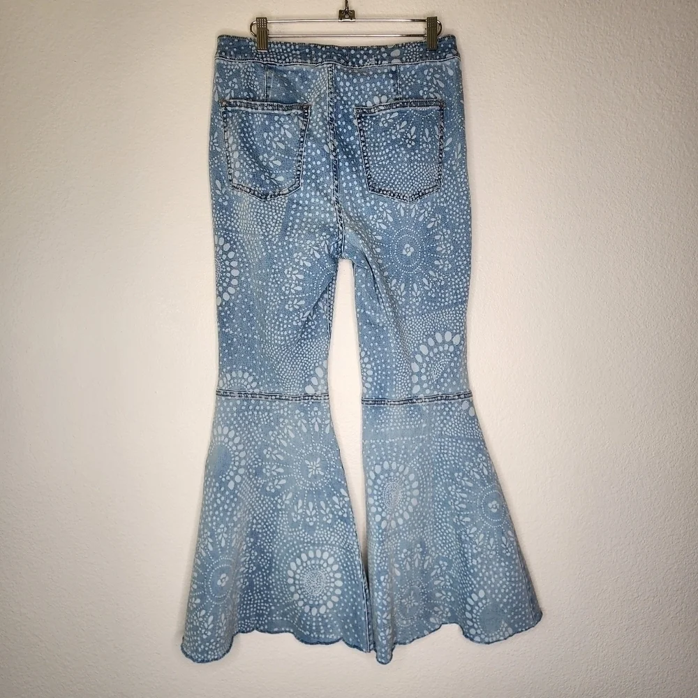Free People Just Float On Flare Jeans 30